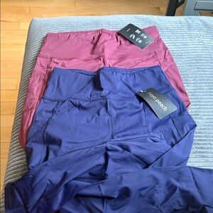 Chic Maroon High-Waisted Leggings